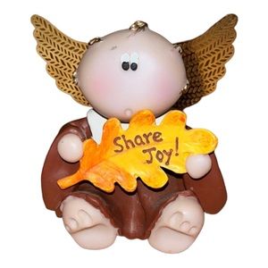 5/$20‼️Angel Cheeks Figurine